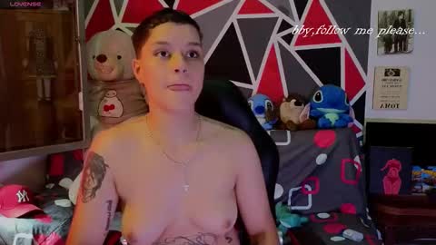 Snapshot of demimoore222 chatting on 11.14.25 DEMI online show from 11.14.25