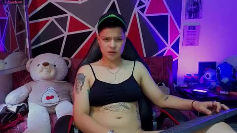 Snapshot of demimoore222 chatting on 12.18.25 DEMI online show from 12.18.25