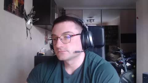 Snapshot of den_lover1 chatting on 02.18.25 Den online show from 02.18.25