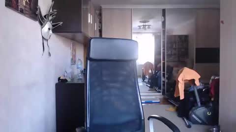 Snapshot of den_lover1 chatting on 02.25.25 Den online show from 02.25.25