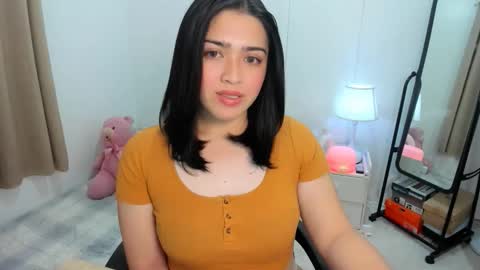 Snapshot of dencyleander chatting on 11.08.25 Demi online show from 11.08.25