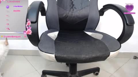 Snapshot of denis_sweet_ chatting on 10.02.25 denis online show from 10.02.25