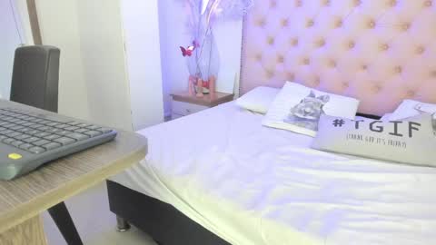 denisse_logan online show from 04.29.26