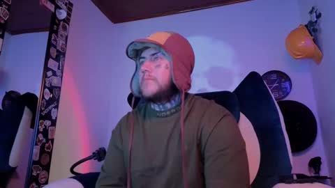 Snapshot of denjig chatting on 09.09.25 Oliver online show from 09.09.25