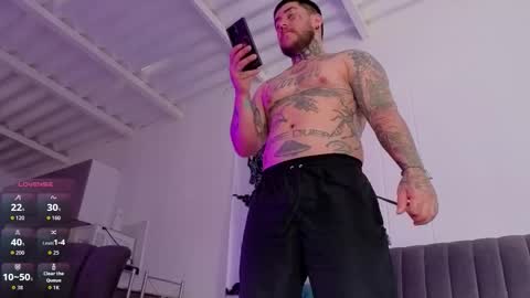 Snapshot of denjig chatting on 10.27.25 Oliver online show from 10.27.25