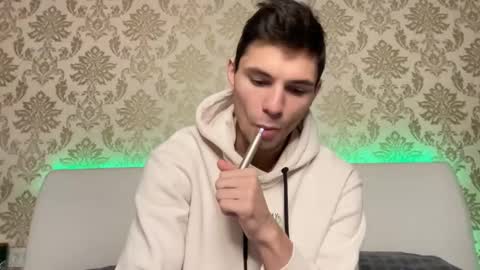 Snapshot of denlover chatting on 12.09.24 Den online show from 12.09.24