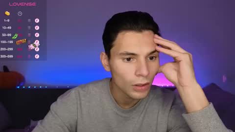 Snapshot of denlover chatting on 10.08.25 Den online show from 10.08.25