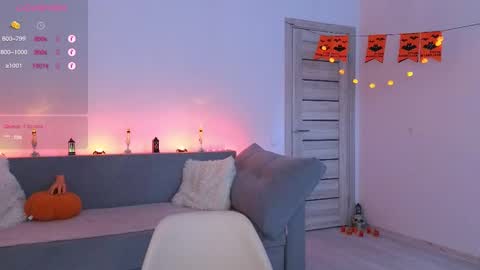 Snapshot of denlover chatting on 10.10.25 Den online show from 10.10.25