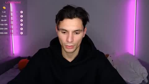 Snapshot of denlover chatting on 12.01.25 Den online show from 12.01.25