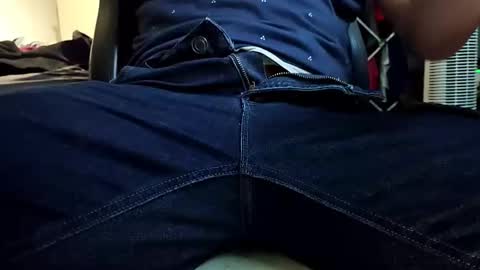 Snapshot of dennis210586 chatting on 01.12.26 dennis210586 online show from 01.12.26