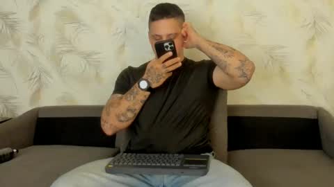 dennis munera online show from 12.10.24