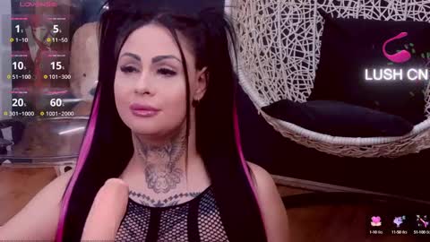 denychantall online show from 02.11.25