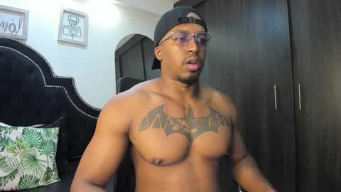 Snapshot of denzelrios chatting on 11.08.25 denzelrios online show from 11.08.25