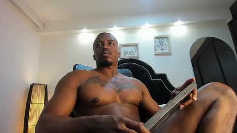 Snapshot of denzelrios chatting on 12.01.25 denzelrios online show from 12.01.25