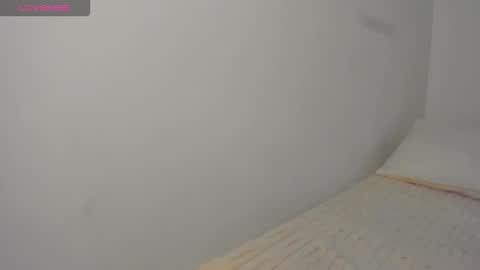 Snapshot of dephne_ chatting on 12.16.25 Dephne online show from 12.16.25