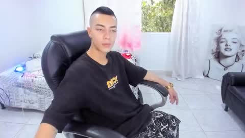 Dereck Boy online show from 10.13.25