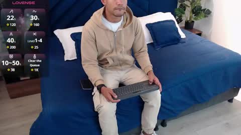 Dereck Myers online show from 01.08.25