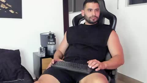 Dereck Vega online show from 12.05.24