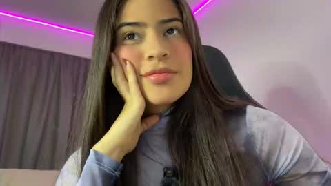 Snapshot of dereckbrownn chatting on 11.25.25 Dereck online show from 11.25.25