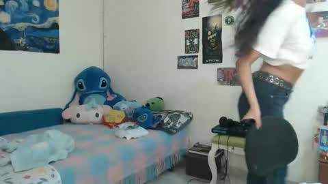 Snapshot of derek_44 chatting on 02.06.26 derek_44 online show from 02.06.26