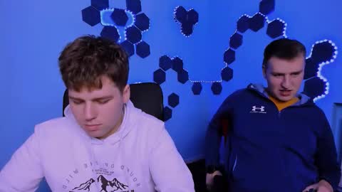 derek_hawk_ online show from 12.17.25