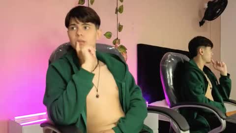 derek_sinn online show from 02.04.26