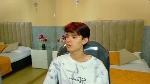 derek_sinn online show from 06.12.26