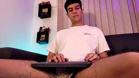 Snapshot of derek_stud_ chatting on 09.19.25 Derek independent model online show from 09.19.25