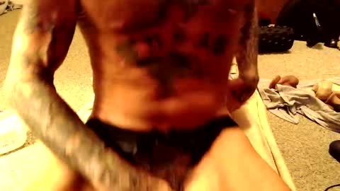 Snapshot of derekdiamond chatting on 10.05.25 henry garfield online show from 10.05.25