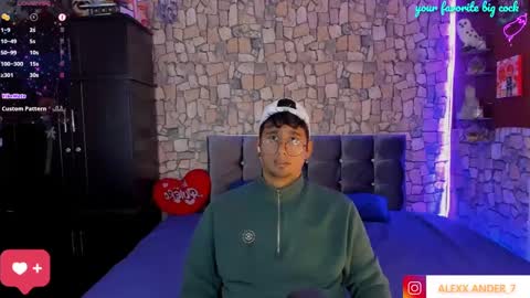 Snapshot of derekk_cute chatting on 12.09.24 DEREKK online show from 12.09.24