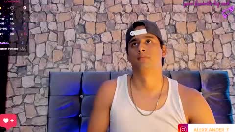 Snapshot of derekk_cute chatting on 01.27.25 DEREKK online show from 01.27.25