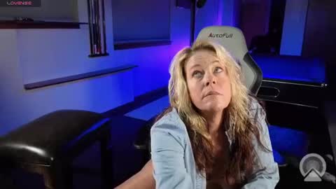 Derrick 52 and Brittany 50 online show from 07.10.26
