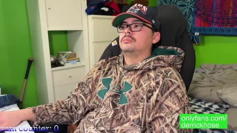 Snapshot of derrick_hose chatting on 01.09.25 Derrick Hose online show from 01.09.25