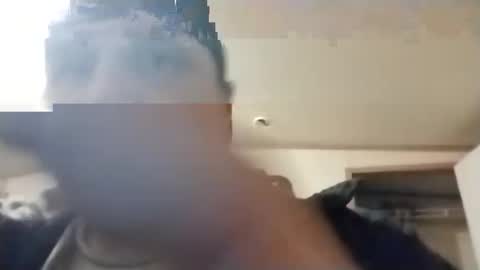 Snapshot of derrickagain chatting on 02.24.25 Beeasy online show from 02.24.25