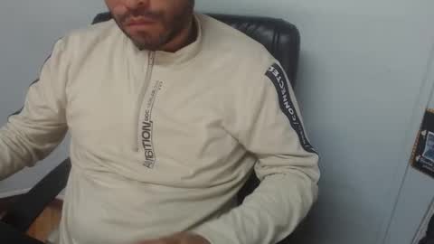 Snapshot of derrik_ chatting on 01.14.26 online show from 01.14.26