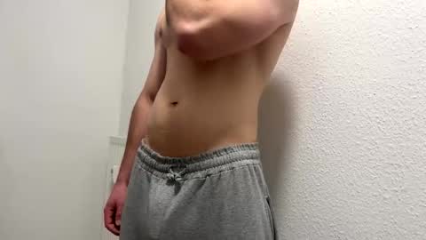 Snapshot of dertom_xxx chatting on 11.24.25 Tom online show from 11.24.25