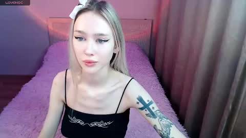 Ari online show from 02.10.25