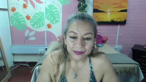Snapshot of desire_latin chatting on 12.19.24 VALERIA online show from 12.19.24