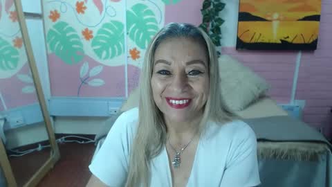 Snapshot of desire_latin chatting on 10.15.25 VALERIA online show from 10.15.25