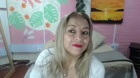 Snapshot of desire_latin chatting on 11.14.25 VALERIA online show from 11.14.25