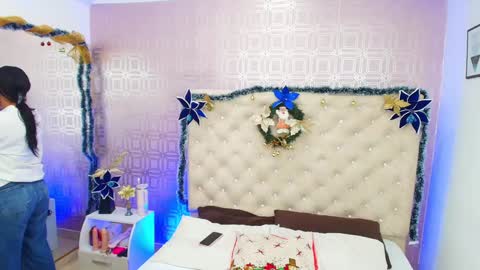 Snapshot of desire_sara chatting on 01.09.25 Sara Desire online show from 01.09.25