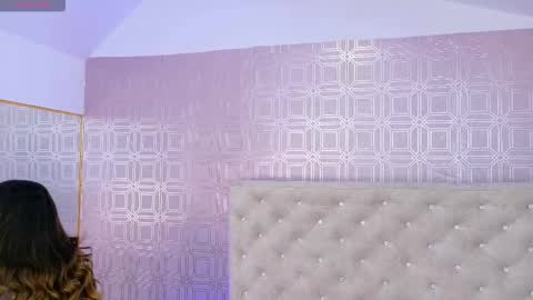 Snapshot of desire_sara chatting on 10.07.25 Sara Desire online show from 10.07.25