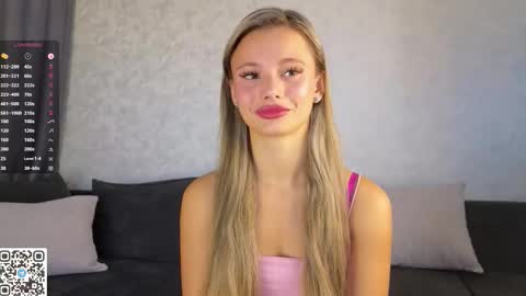 Snapshot of desireeclipse chatting on 10.26.25 Willow online show from 10.26.25