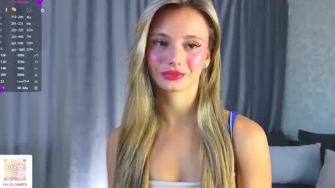 Snapshot of desireeclipse chatting on 10.31.25 Willow online show from 10.31.25