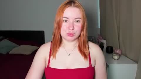 Snapshot of desirelayla chatting on 06.18.26 LAYLA online show from 06.18.26