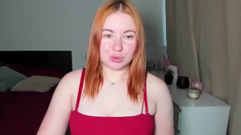 Snapshot of desirelayla chatting on 06.18.26 LAYLA online show from 06.18.26