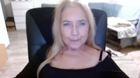 Snapshot of desiresofia chatting on 12.06.24 S O F I A online show from 12.06.24