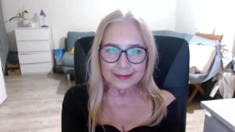 Snapshot of desiresofia chatting on 02.09.25 S O F I A online show from 02.09.25