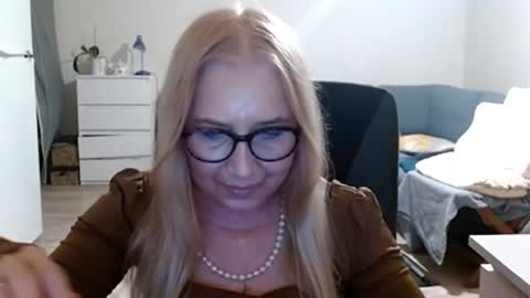 Snapshot of desiresofia chatting on 02.23.25 S O F I A online show from 02.23.25