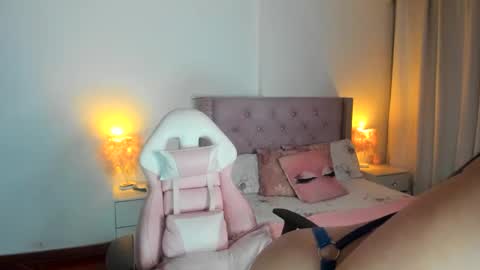 destinysweet21 online show from 10.10.25